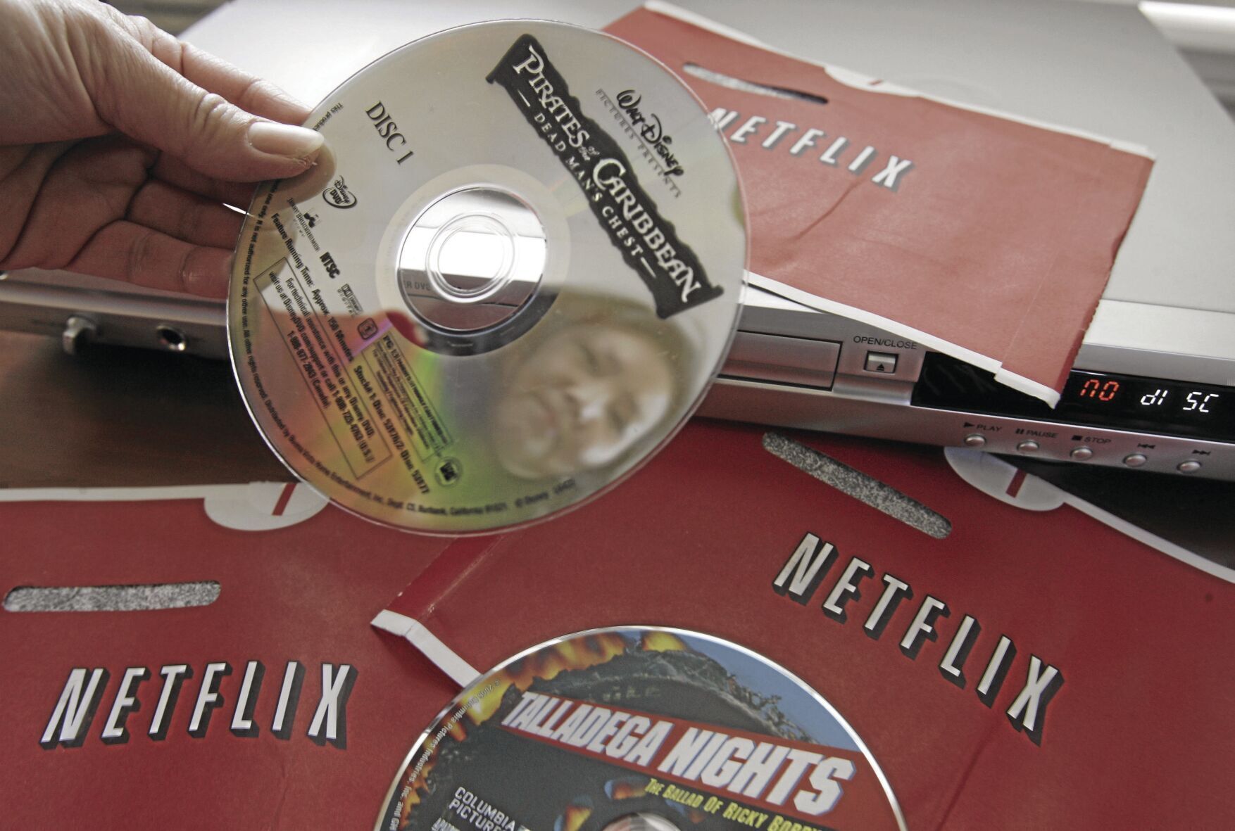 Earns Netflix